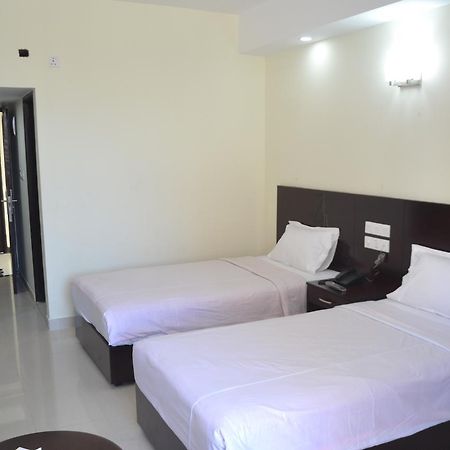 Hotel Sea Uttara Кокс Базар Екстериор снимка