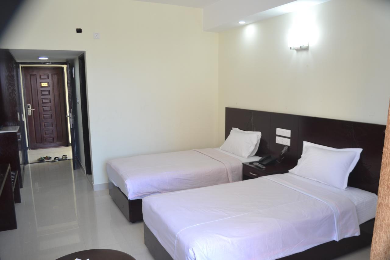 Hotel Sea Uttara Кокс Базар Екстериор снимка