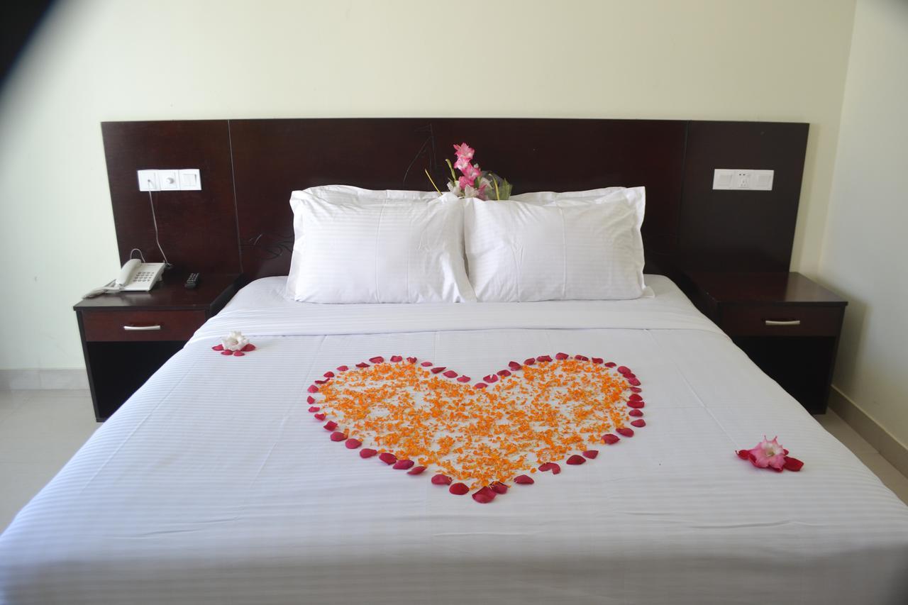 Hotel Sea Uttara Кокс Базар Екстериор снимка