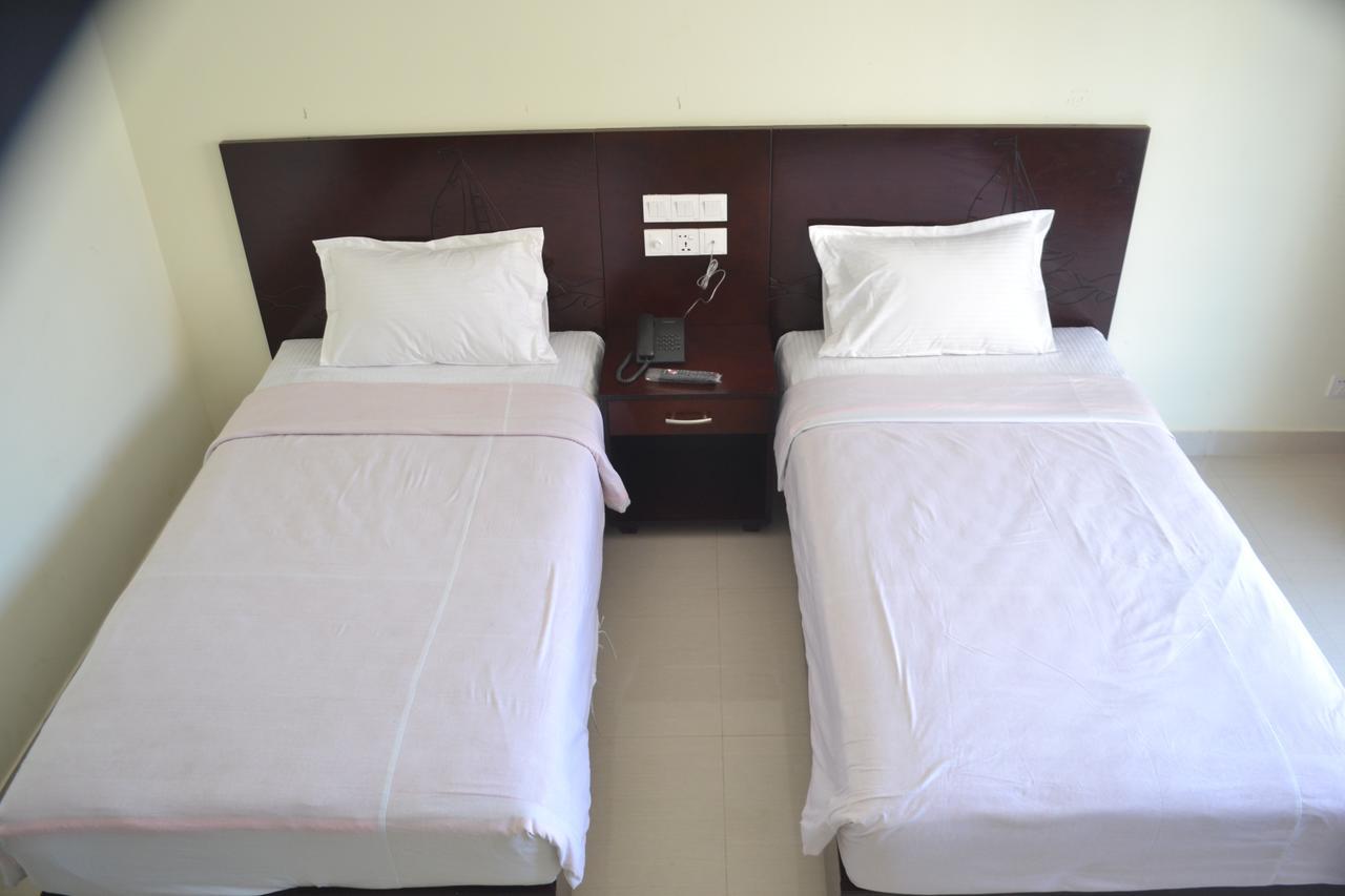 Hotel Sea Uttara Кокс Базар Екстериор снимка