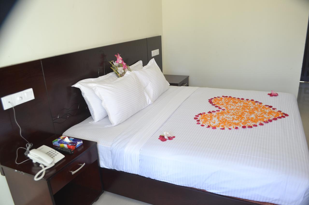 Hotel Sea Uttara Кокс Базар Екстериор снимка