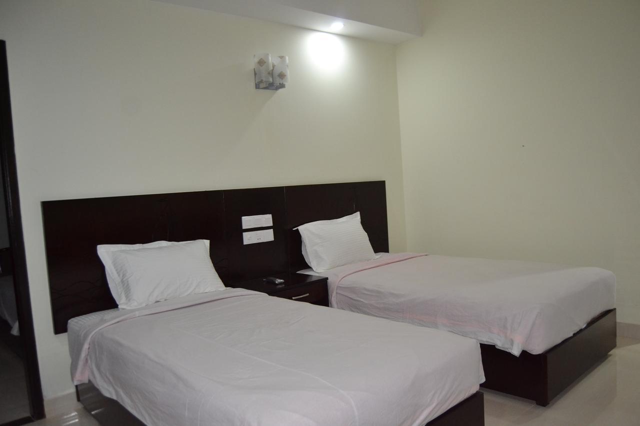 Hotel Sea Uttara Кокс Базар Екстериор снимка